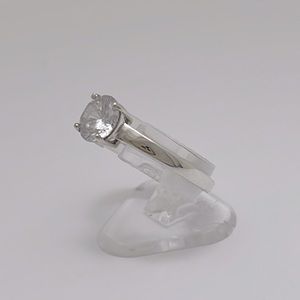 Women’s Sterling Silver Basket-set CZ Engagement Ring